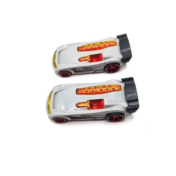 2011 Hot Wheels Battle Spec #55 Gray 1:64 Diecast Lot Of 2 - Picture 3 of 9